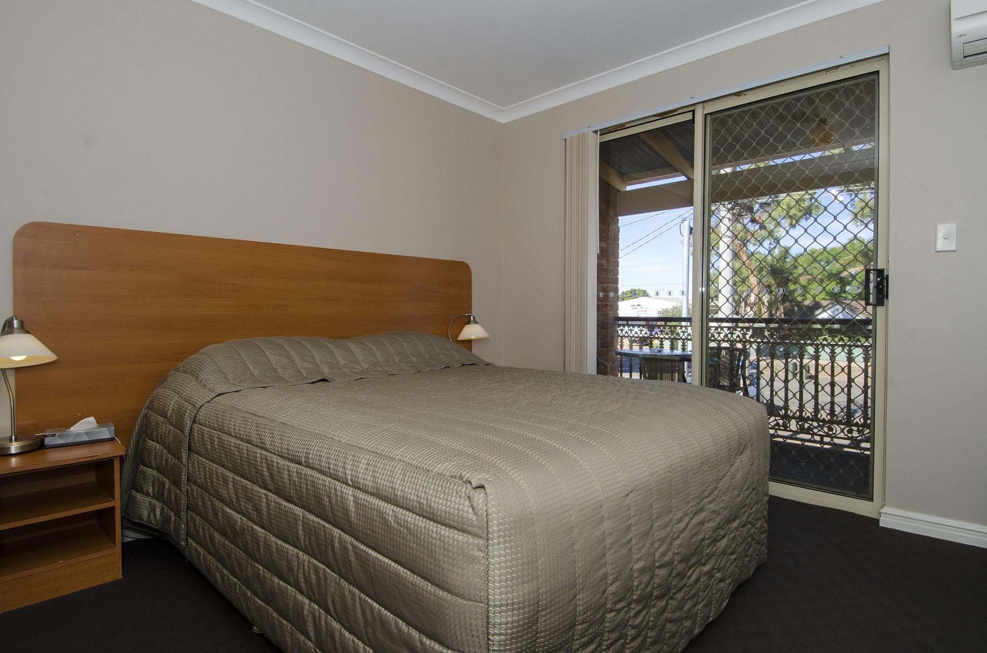 Quality Inn Railway Motel Kalgoorlie Dış mekan fotoğraf